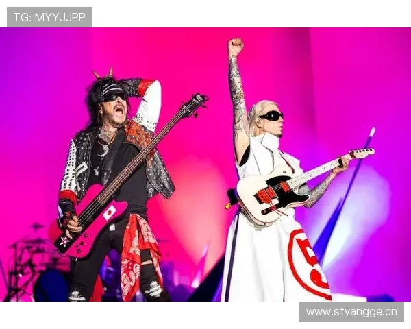 邮报报道石玫瑰乐队贝斯手马尼去世终生红魔球迷享年63岁 邮报报道石玫瑰乐队贝斯手马尼去世终生红魔球迷享年63岁